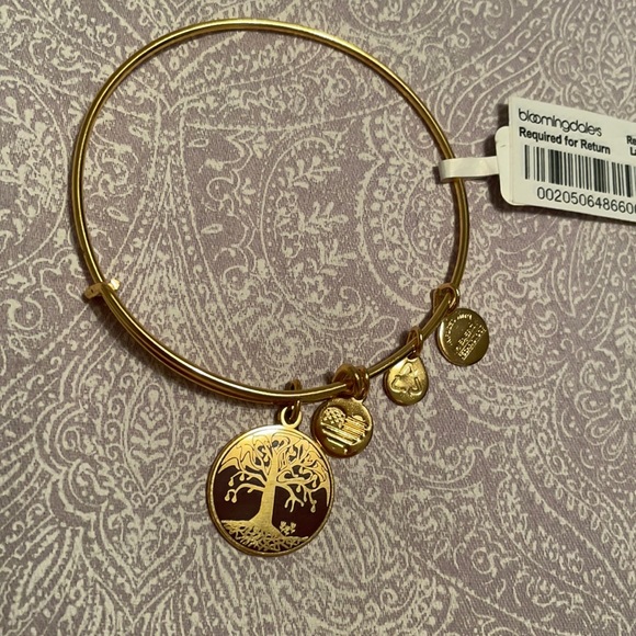 Shiny gold Tree of Life bracelet - Picture 2 of 5